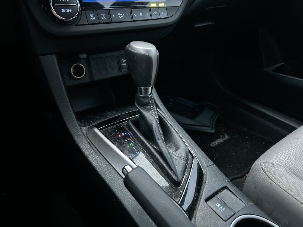 Used 2014 Toyota Corolla LE FWD image 24