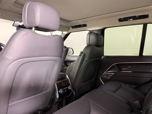 New 2025 Land Rover Range Rover SE AWD/4WD image 25