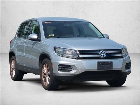 Used 2014 Volkswagen Tiguan SE FWD image 3