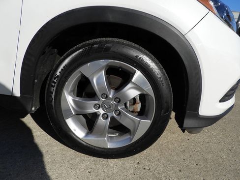 Used 2020 Honda HR-V LX image 13