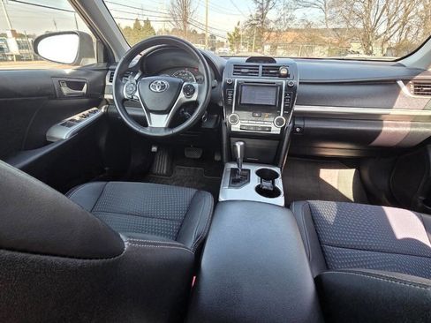 Used 2012 Toyota Camry SE image 10