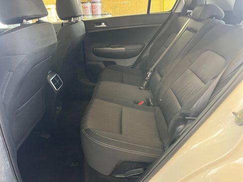 Used 2021 Kia Sportage LX image 22