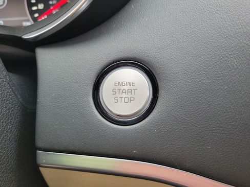 Used 2023 Kia Stinger GT2 image 20