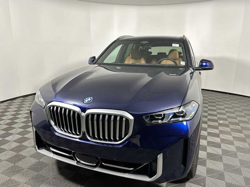 New 2026 BMW X5 xDrive50e w/ Premium Package image 7