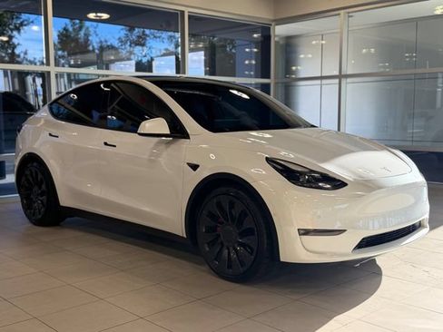 Used 2022 Tesla Model Y Performance AWD/4WD image 6