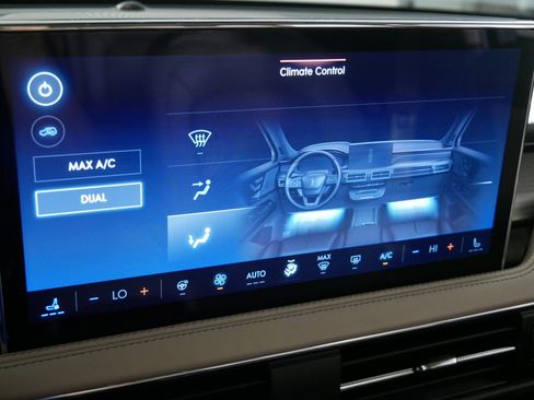 Used 2023 Lincoln Corsair AWD w/ Equipment Group 101A image 23