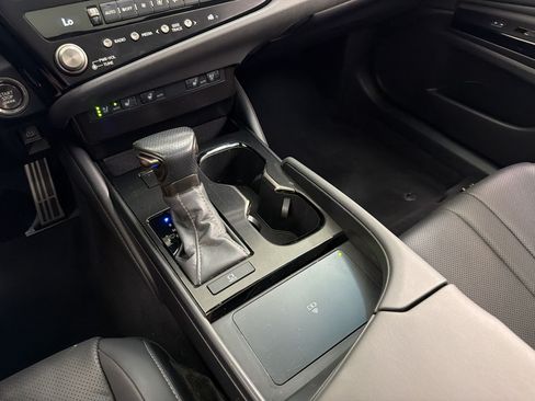 Certified 2023 Lexus ES 350 F Sport w/ Accessory Package (Z2) FWD image 18