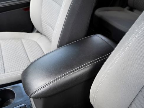 Used 2022 Ford Escape SE w/ Cold Weather Package AWD/4WD image 37
