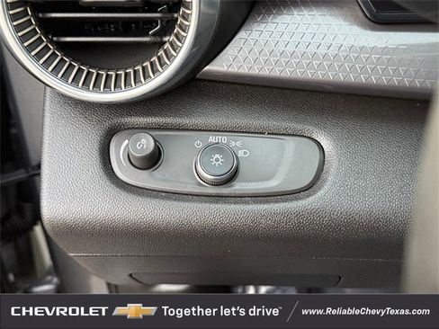 Certified 2025 Chevrolet Trax ACTIV image 28