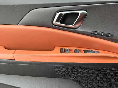 New 2026 Kia Carnival EX FWD image 11
