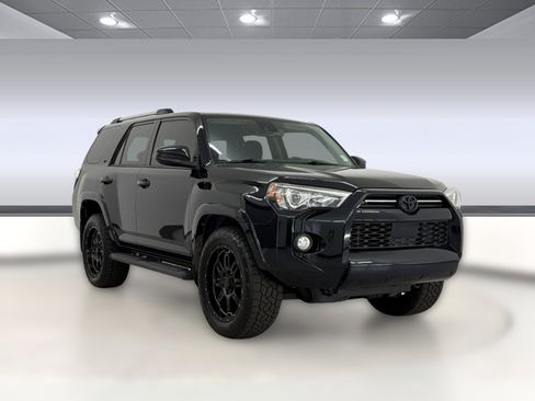 Used 2020 Toyota 4Runner SR5 RWD image 7