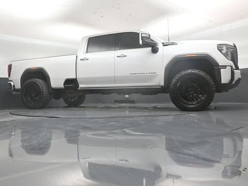 Used 2024 GMC Sierra 2500 Denali Ultimate AWD/4WD image 48