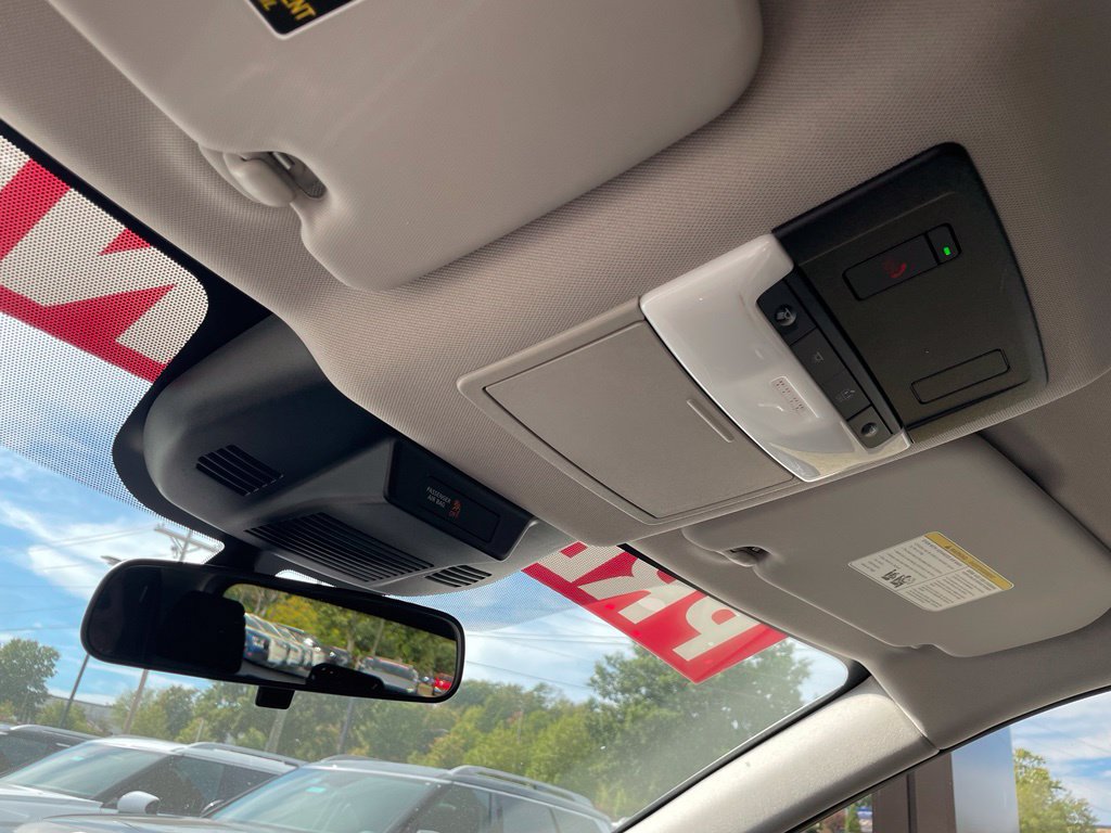 Used 2023 Nissan Rogue SV FWD image 20