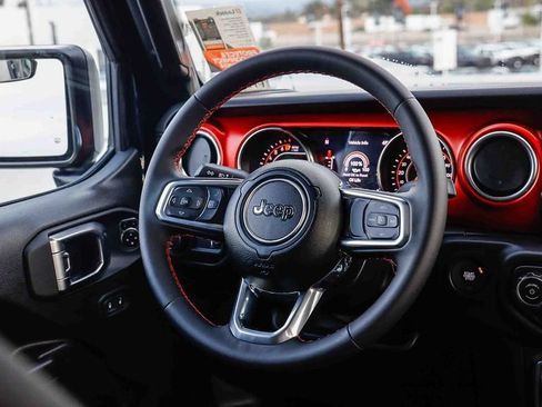 Certified 2023 Jeep Gladiator Rubicon image 16