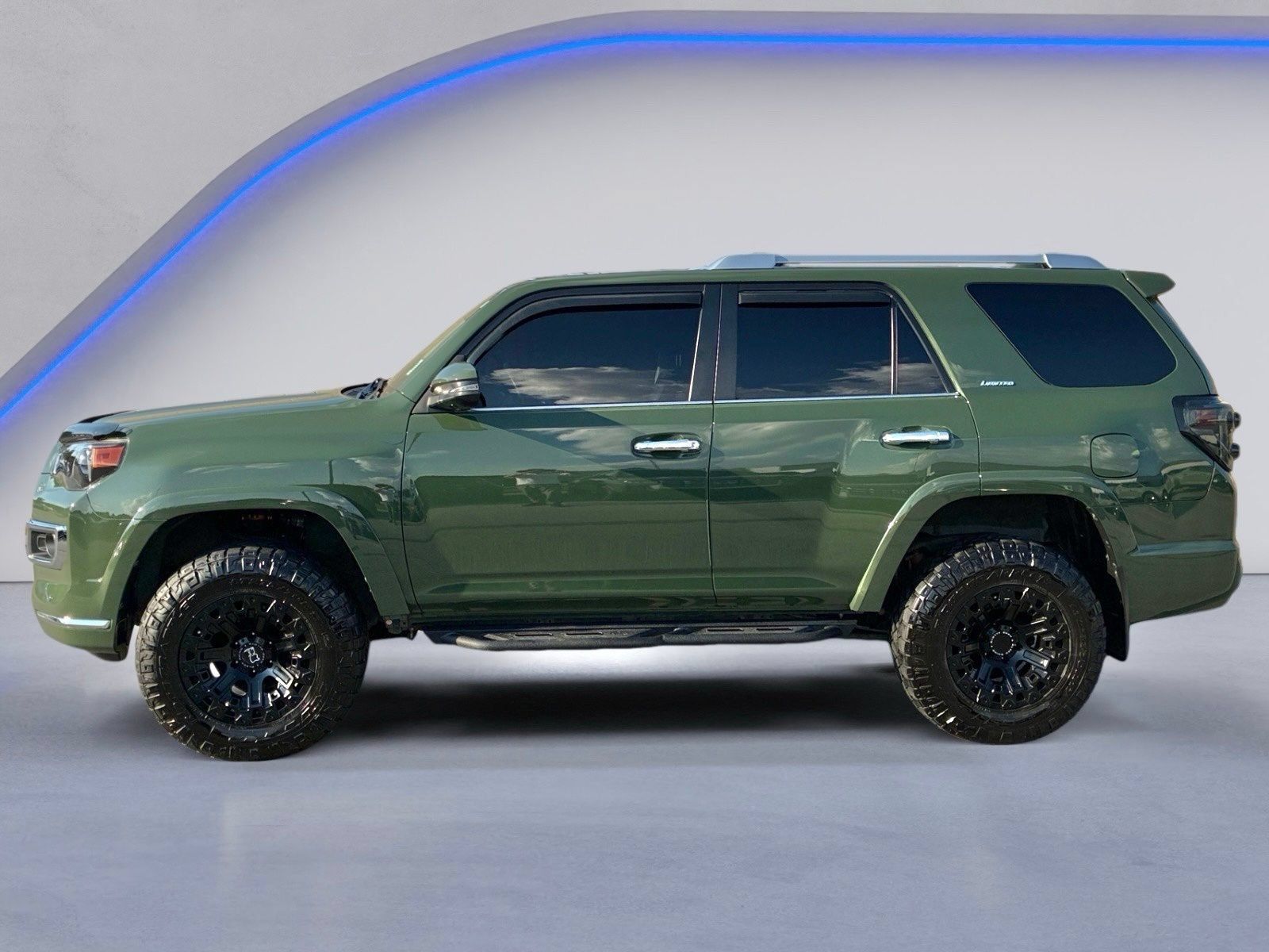 Used 2022 Toyota 4Runner Limited AWD/4WD image 8
