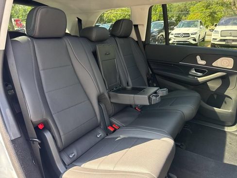 Used 2026 Mercedes-Benz GLS 450 4MATIC image 17