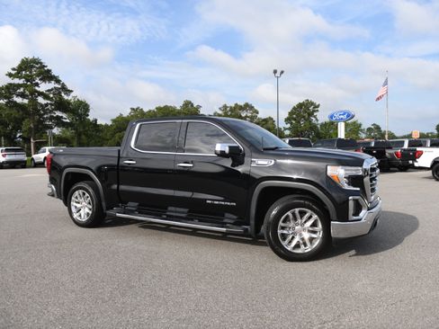 Used 2021 GMC Sierra 1500 SLT w/ SLT Premium Plus Package AWD/4WD image 2