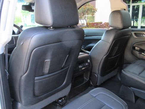 Used 2016 GMC Yukon XL Denali w/ Open Road Package RWD image 14