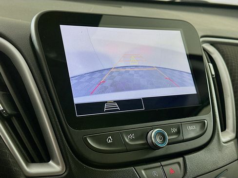 Used 2024 Chevrolet Malibu LT image 21