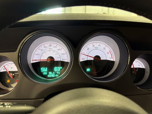 Used 2014 Dodge Challenger R/T RWD image 26