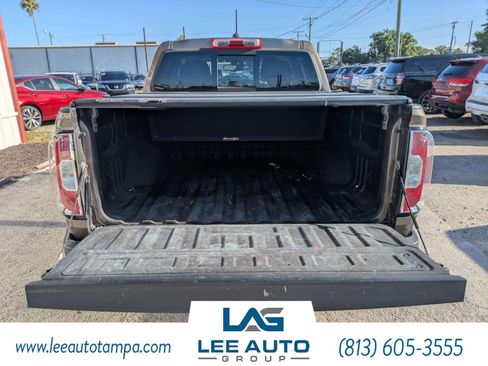 Used 2017 GMC Canyon SLT w/ Driver Alert Package RWD image 7