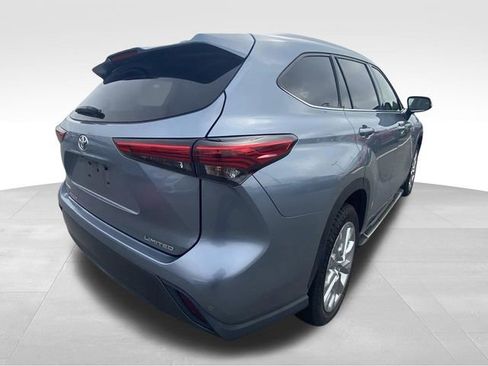 Used 2020 Toyota Highlander Limited FWD image 9