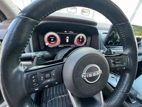 Used 2022 Nissan Rogue Platinum w/ Head-Up Display Package AWD/4WD image 18