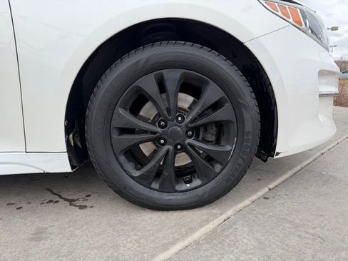 Used 2017 Kia Optima LX image 28