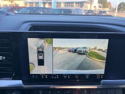 Used 2024 Chevrolet Silverado 2500 High Country w/ Z71 Off-Road Package image 30