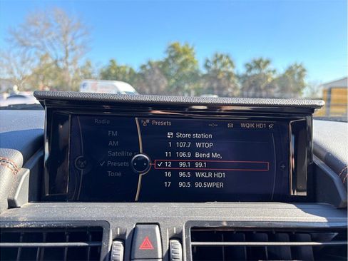 Used 2015 BMW Z4 sDrive35i image 25