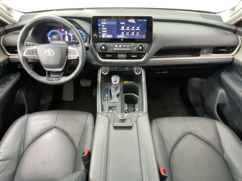 Used 2024 Toyota Grand Highlander Platinum image 14