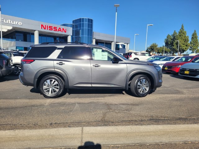 New 2026 Nissan Pathfinder SL FWD image 4