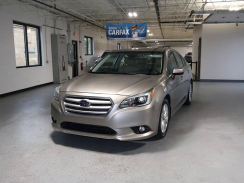 Used 2015 Subaru Legacy 2.5i Premium AWD/4WD image 2