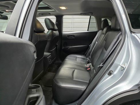 Used 2022 Toyota Corolla Cross LE w/ Moonroof Package AWD/4WD image 16