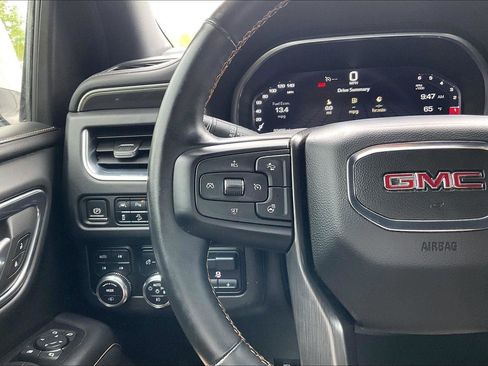 Used 2023 GMC Yukon XL AT4 w/ AT4 Premium Plus Package AWD/4WD image 18
