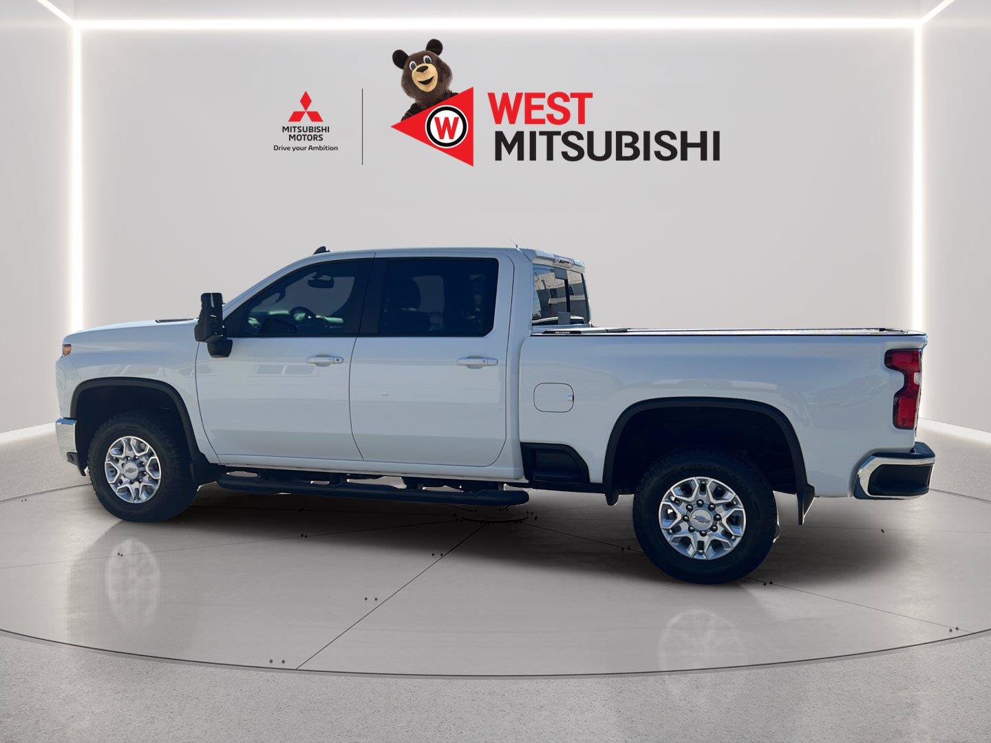 Used 2020 Chevrolet Silverado 2500 LT w/ All Star Edition AWD/4WD image 3