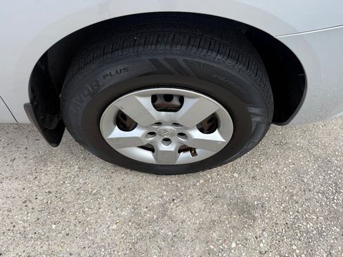 Used 2015 Nissan Rogue S w/ Convenience Package FWD image 8