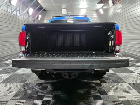 Used 2021 Toyota Tacoma SR5 w/ Blackout Package (TMS) image 10
