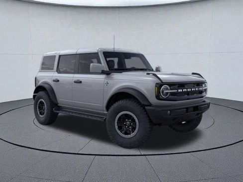 New 2026 Ford Bronco Outer Banks w/ Sasquatch Package AWD/4WD image 7