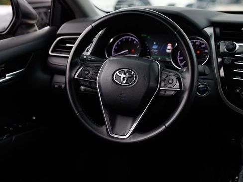 Used 2019 Toyota Camry XLE image 32