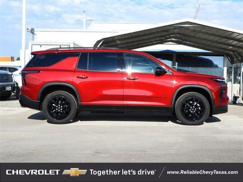 New 2026 Chevrolet Traverse LT w/ Midnight/Sport Edition image 3