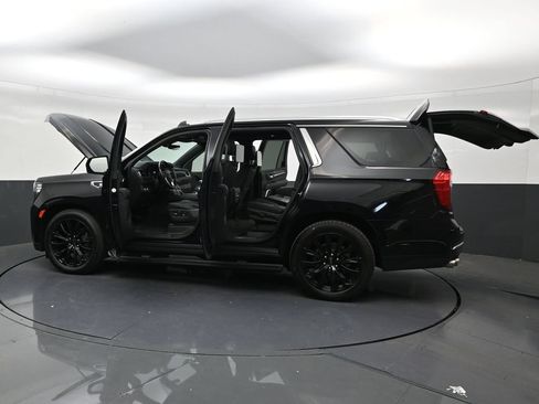 Used 2021 GMC Yukon Denali w/ Denali Ultimate Package AWD/4WD image 30