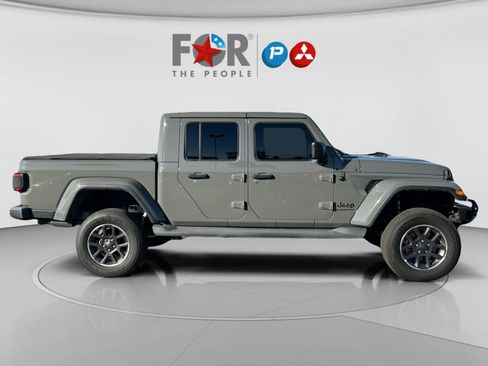 Used 2021 Jeep Gladiator Overland w/ Popular Equipment Package image 42