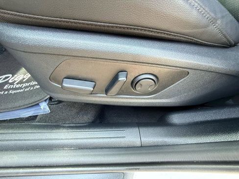 Used 2025 Kia Sportage EX FWD image 21