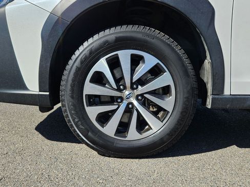 Used 2023 Subaru Outback Premium AWD/4WD image 11