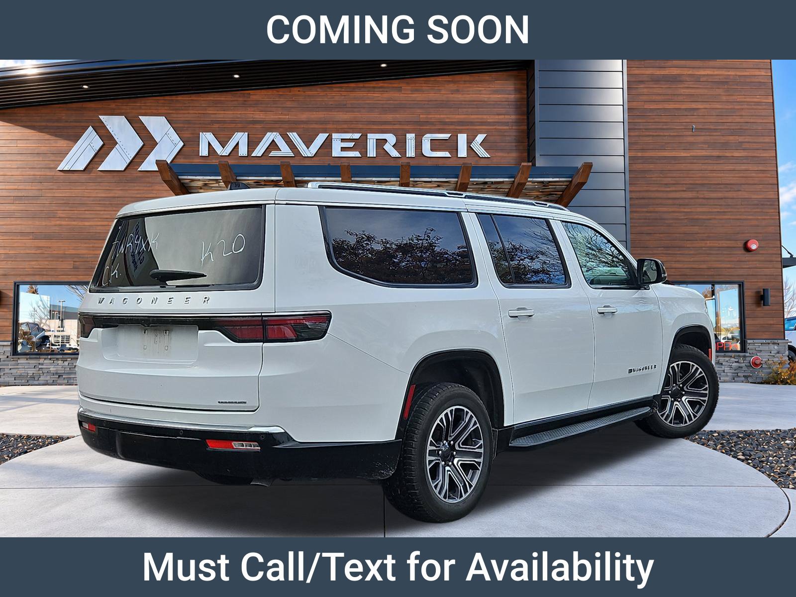 Used 2024 Jeep Wagoneer L Series II AWD/4WD image 6