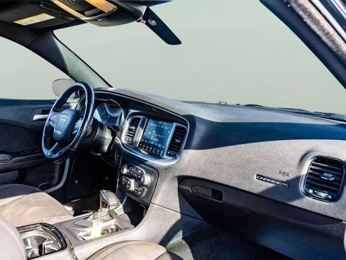 Used 2019 Dodge Charger GT w/ Blacktop Package image 32