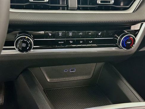 New 2026 Chevrolet Equinox LT image 16