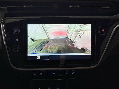 Used 2023 Chevrolet Bolt EUV LT w/ Comfort Package FWD image 14