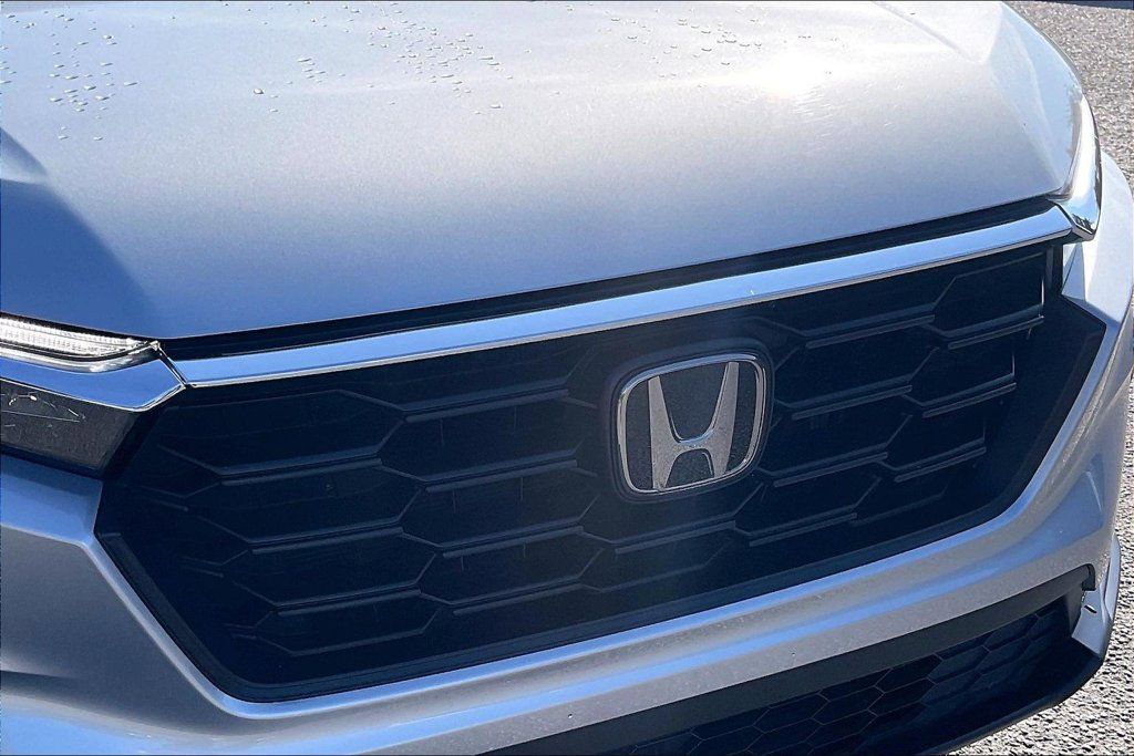 Used 2026 Honda CR-V LX image 28